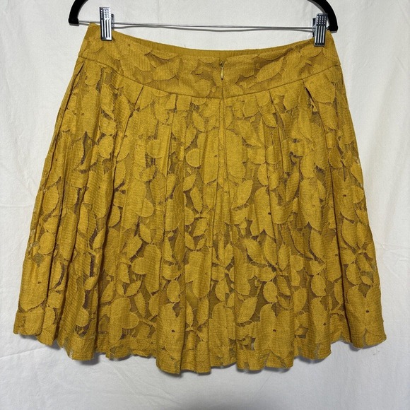 ANN TAYLOR LOFT Size 8 Mustard Yellow Lace Overlay Skirt. EUC - Picture 2 of 3